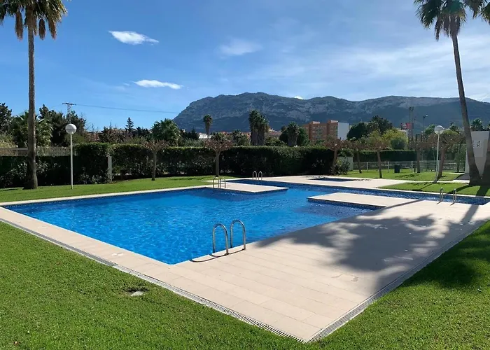 A Lovely Apartment Swimming Pool, Parking, Padel